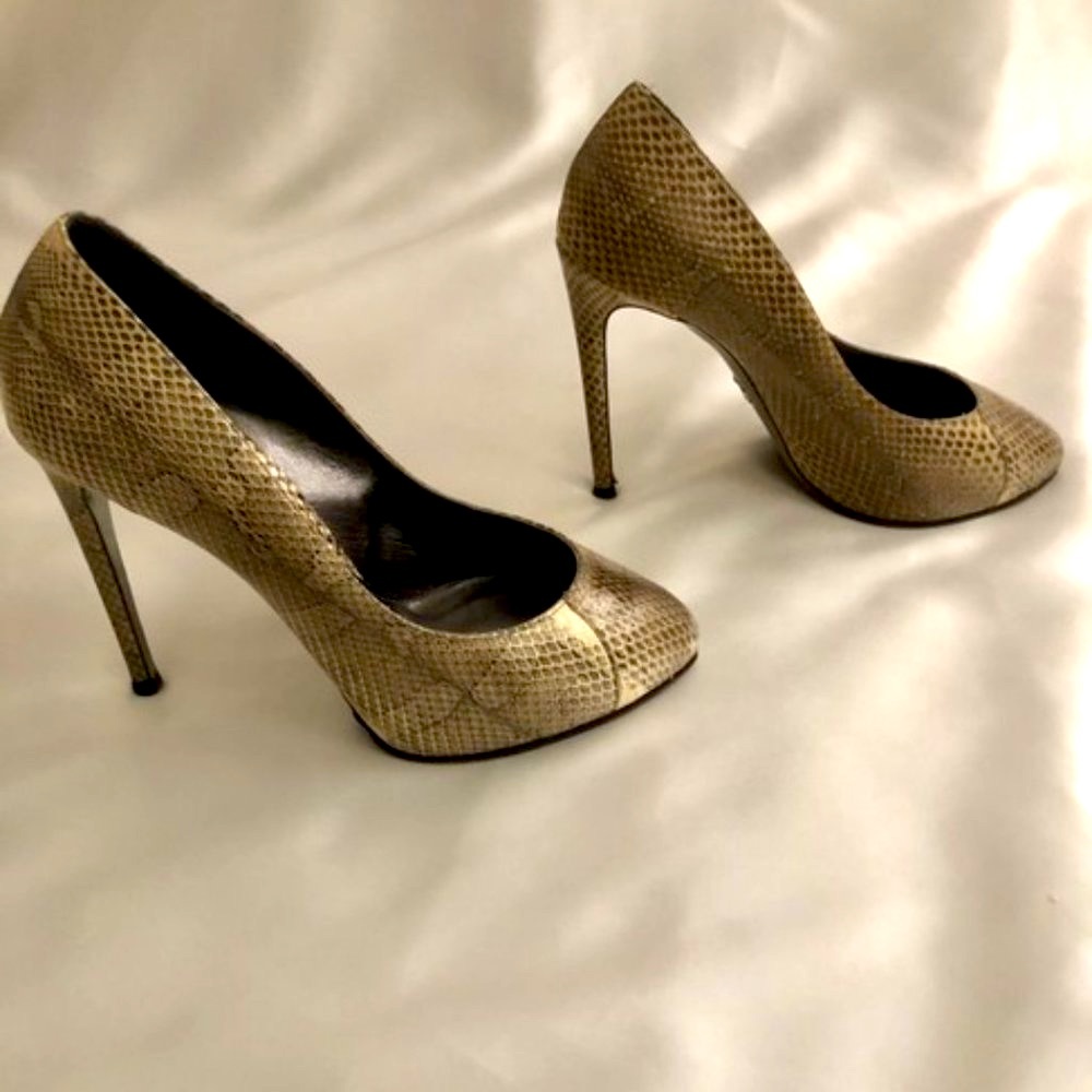 Dolce & Gabbana Nude Snakeskin Pumps